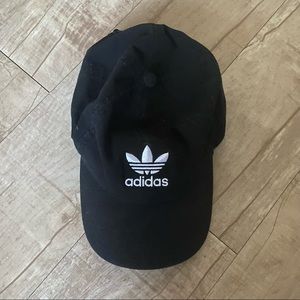 ⬇️Adidas Mens Black Hat 🌚